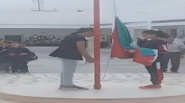 جامعة التعليم الأساسي تدعو لمواصلة رفع العلم الفلسطـ.يني في تحية العلم الصباحية