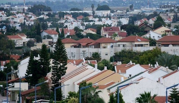 الاحتلال الإسرائيلي يعلن عن خطة لإجلاء السكان من إحدى المستوطنات الحدودية مع لبنان