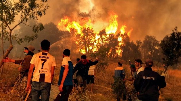 الجزائر: الإعدام لـ 38 متهما في قضية قتل شاب حرقا