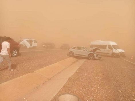 سرعتها 100 كيلومتر في الساعة.. عاصفة