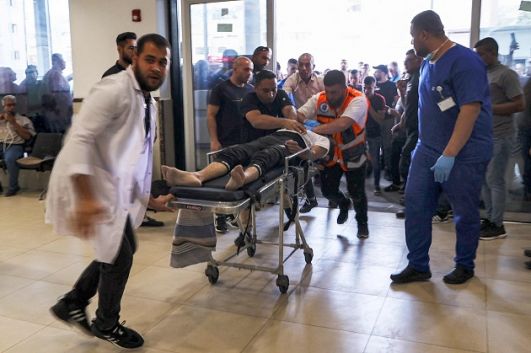 الصحة الفلسـ.طينية: إستـ.شهاد 5300 فلسطـ.يني وإصابة 18 ألفا آخرين منذ بدء الحرب في غـ.زّة