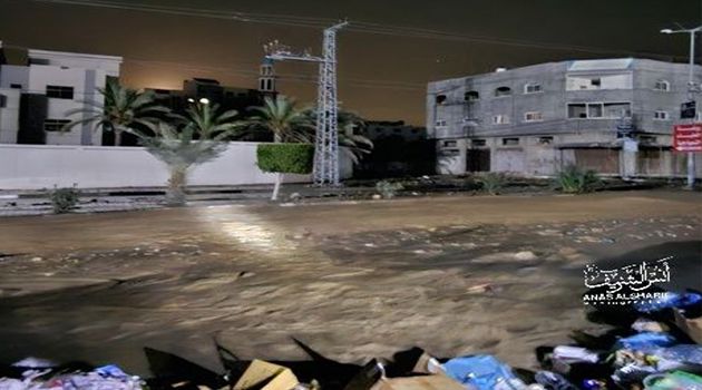 غزّة.. المياه تغمر المنازل بعد قصف الاحتلال خزانات المياه الرئيسية