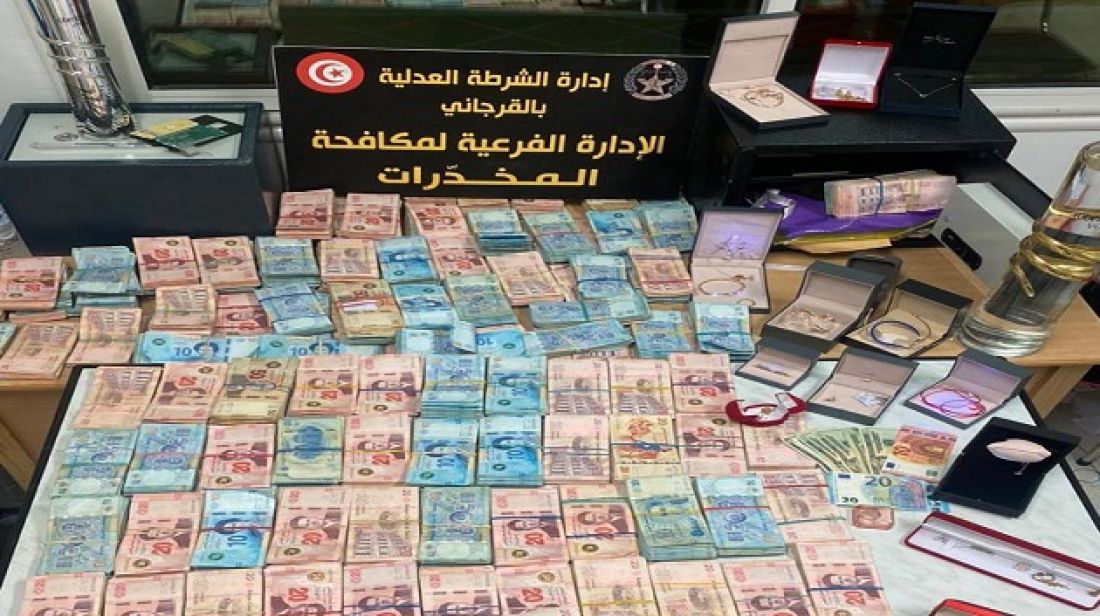 الداخلية: الكشف عن شبكة دولية لترويج المخدّرات (صور) الداخلية: الكشف عن شبكة دولية لترويج المخدّرات (صور)