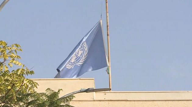 الأمم المتحدة تنكس أعلامها حداداً على أرواح موظّفيها في غـ.ـزة