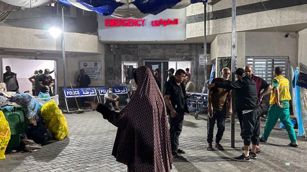 أوّل تعليق لحمـ.ـاس بعد اقتحام مجمع الشفاء الطبي