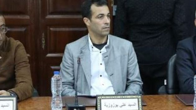 نائب يدعو إلى حذف وزارة الخارجية أو إدماجها مع وزارة الداخلية