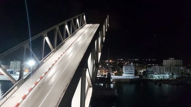 بنزرت: إجراء فتحة للجسر المتحرك ببنزرت الليلة بين الساعة 22 و23  