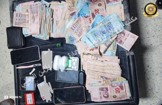 العاصمة : تفكيك وفاق إجرامي بغاية التهريب والتوسّط وترويج المخدرات