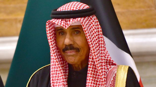 نقل أمير الكويت للمستشفى بعد تعرّضه لوعكة صحيّة طارئة