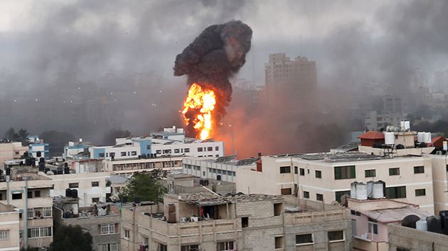 الاحـ.ـتلال يستهدف محيط مستشفى شـ.ـهداء الأقصى