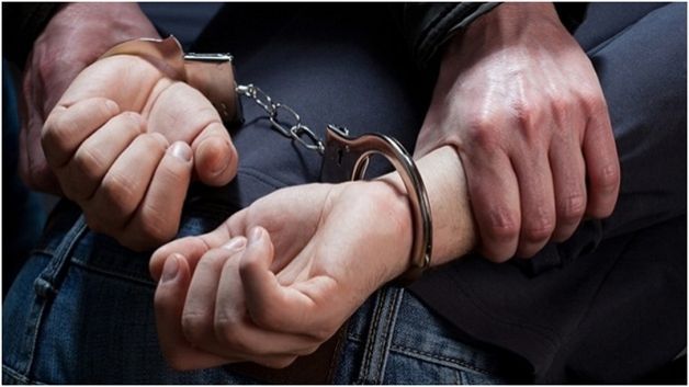 الإطاحة بمروج مخدرات في قصور الساف