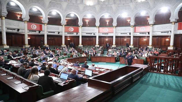 مشروع قانون المالية لسنة 2024: البرلمان يقر حزمة فصول لدعم توزانات المالية العمومية