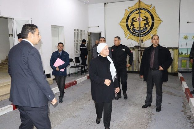 وزيرة العدل تؤدي زيارة غير معلنة إلى سجن المرناقية وتوصي بتوخّي مزيد اليقظة