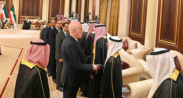 رئيس الجمهورية يؤدي واجب العزاء في وفاة أمير الكويت 