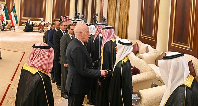 رئيس الجمهورية يؤدي واجب العزاء في وفاة أمير الكويت