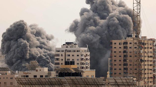في اليوم الـ75 من العـ.ـدوان.. غارات كثيفة على مناطق متفرقة بغـ.ـزة