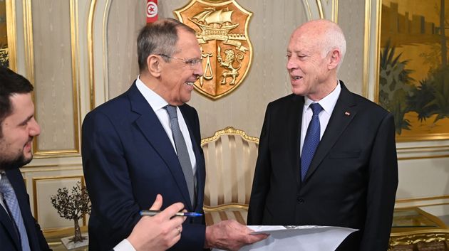 لافروف يؤكد لسعيّد استعداد روسيا لمزيد تعزيز علاقاتها الوثيقة مع تونس