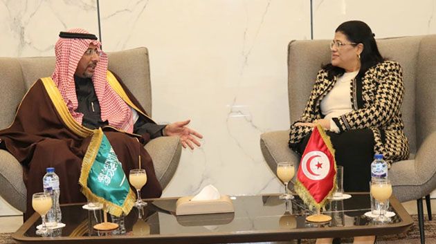 وزيرة المالية تستقبل وزير الصناعة السعودي بندر بن إبراهيم الخريف