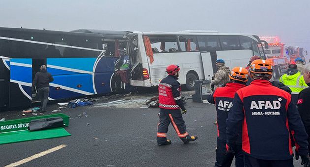 تركيا.. حادث مرور مروع اثر اصطدام بين 7 عربات خلف قتلى وجرحى