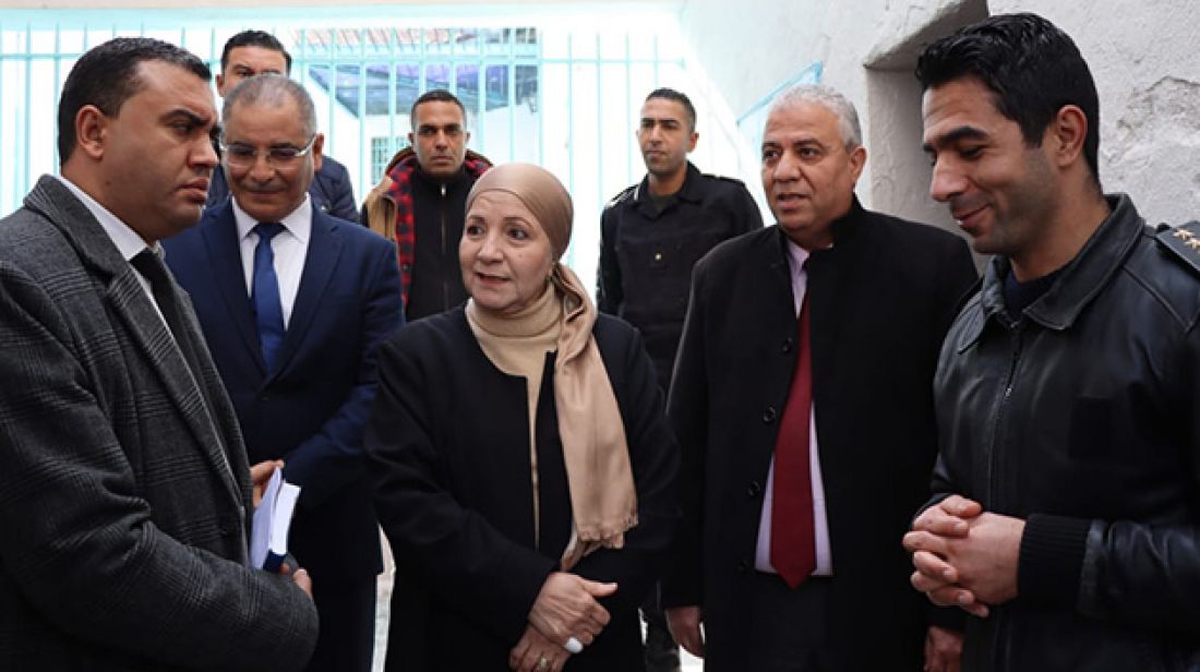 وزيرة العدل تؤدي زيارة غير معلنة للسجن المدني بباجة وزيرة العدل تؤدي زيارة غير معلنة للسجن المدني بباجة