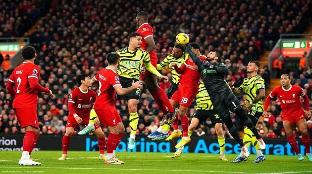 كأس الإتحاد الإنقليزي: قمة مثيرة بين أرسنال و ليفربول