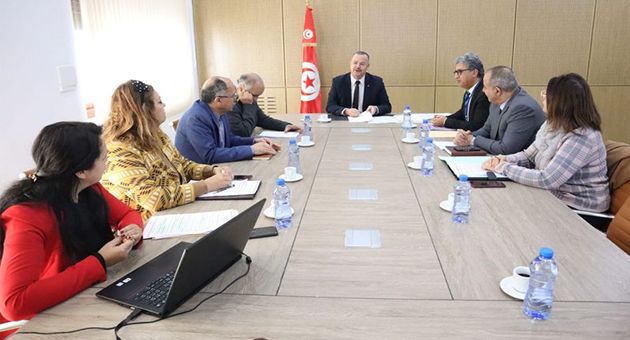 جلسة عمل حول مشروع قانون يتعلّق بحقوق المنتفعين بالخدمات الصحّية والمسؤوليّة الطبّية