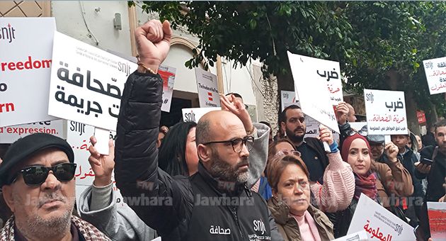 نقيب الصحفيين: 