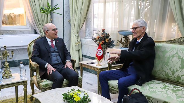 وزير الخارجية يلتقي المخترع التونسي المقيم بأمريكا جمال الحنبلي