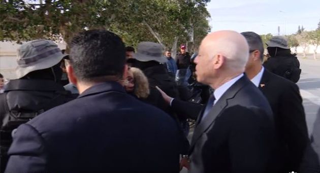 فيديو.. سعيّد يستمع الى مشاغل المواطنين أثناء زيارة أداها الى كل من القيروان وسليانة