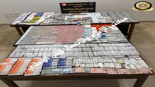 تفكيك شبكة لترويج الأقراص المخدرة وإيقاف 3 أشخاص بينهم طبيب