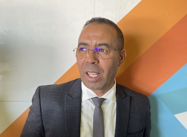 عمر بوزوادة: لا يمكن المواصلة في اعتماد الاقتصاد المبني على الانتاج والاستهلاك فقط