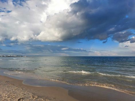 درجات الحرارة تصل الى 25 درجة 