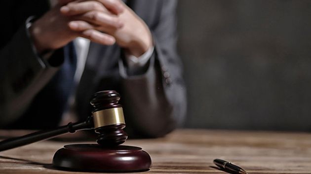 الإحتفاظ بمدير مؤسسة تربوية ورئيس وحدة خدمات مدرسية