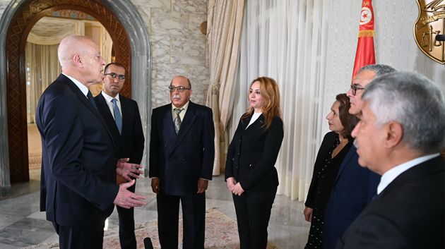 رئيس الجمهورية يشرف على موكب أداء اليمين الدستورية لأعضاء الحكومة