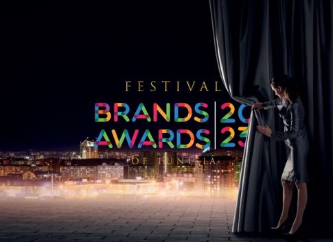 تتويج الماركات الوطنية والمؤثرين التونسيين بجوائز مهرجان Brands Awards