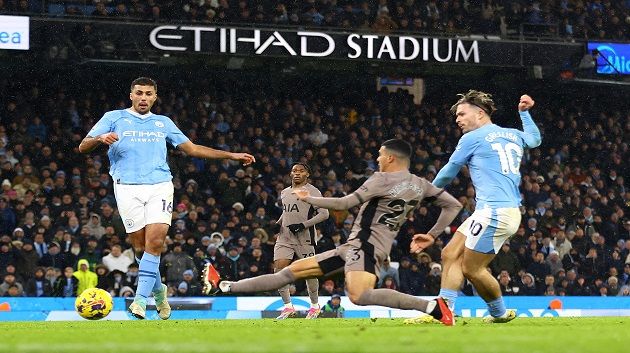 كأس الإتحاد الإنقليزي: قمة منتظرة بين توتنهام و السيتي