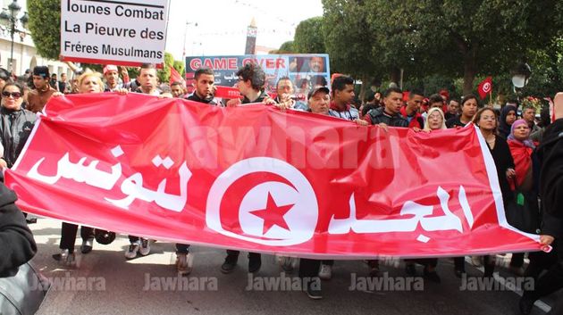 الاحتفالات بعيد الاستقلال في شارع الحبيب بورقيبة 