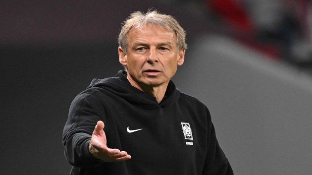 إقالة يورغن كلينسمان مدرب كوريا الجنوبية