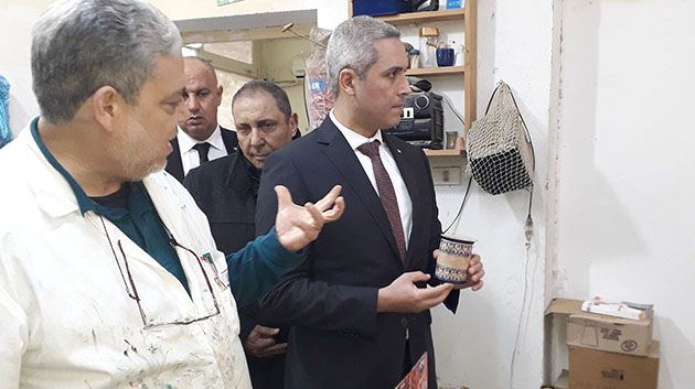 وزير السياحة يُسدي تعليماته بالتسريع في أشغال توسعة القرية الحرفية بنابل