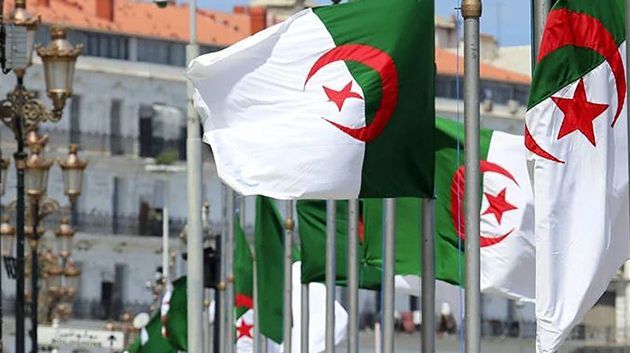 القضاء الجزائري يصدر أحكاما بالإعدام والمؤبد ضد المكنى