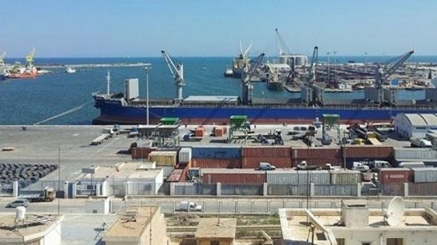 بنزرت: رسو باخرتين محمّلتين بـ'السكر' و 'القمح' 