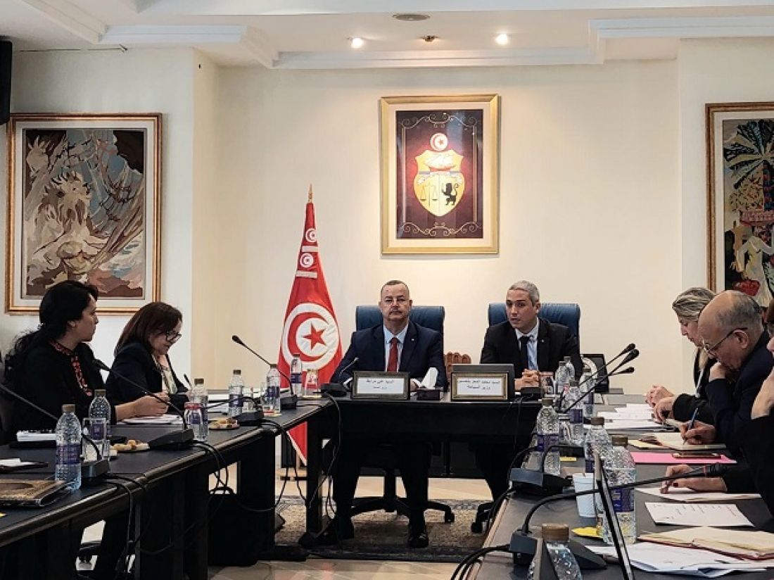 جلسة عمل مشتركة بين وزيري السياحة والصحة حول السياحة الاستشفائية جلسة عمل مشتركة بين وزيري السياحة والصحة حول السياحة الاستشفائية