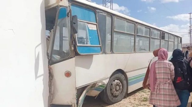 مدنين: إصابة أكثر من 30 تلميذا إثر اصطدام حافلة نقل مدرسي بسيارة 