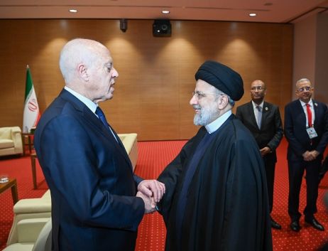 رئيس الجمهورية يجري محادثة مع نظيره الإيراني.. وهذا فحواها