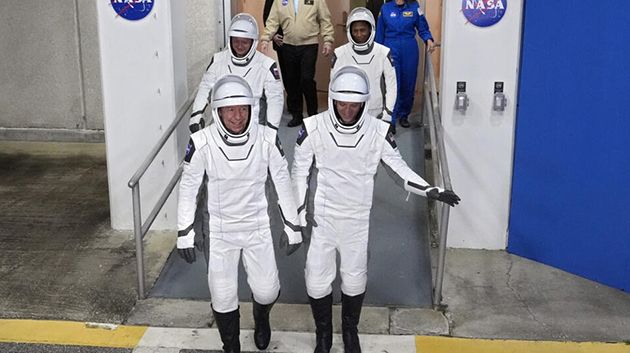 4 رواد ينطلقون بمهمة إلى محطة الفضاء الدولية