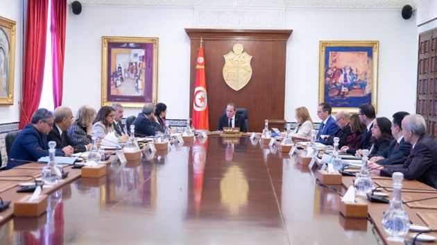 الحكومة تنظر في الوضعيّة الماليّة لعدد من المنشآت ذات المساهمات العمومية