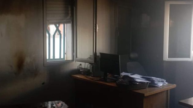 القصرين: مواطن يضرم النار بمكتب بوحدة النهوض الاجتماعي 