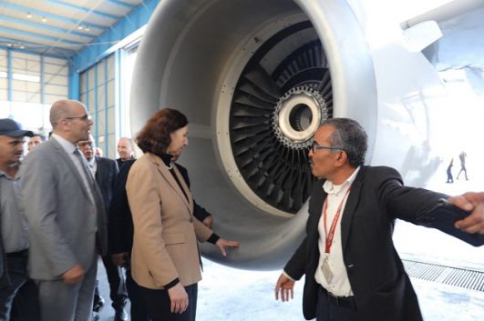 الوزيرة المكلفة بتسيير وزارة النقل تعاين مدى جاهزية مختلف المرافق بمطار تونس