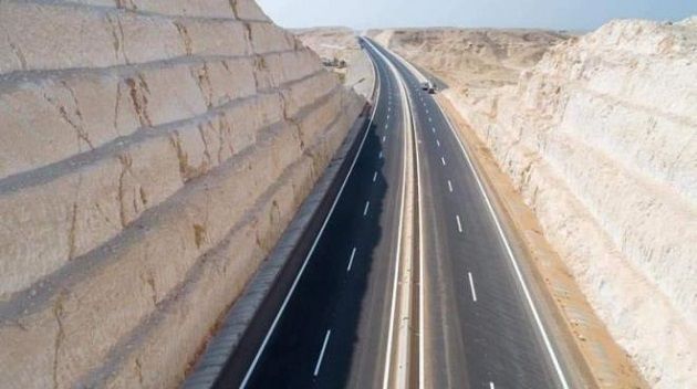 استعدادات لإطلاق طلب عروض دولي لانجاز طرقات تربط بين 4 ولايات