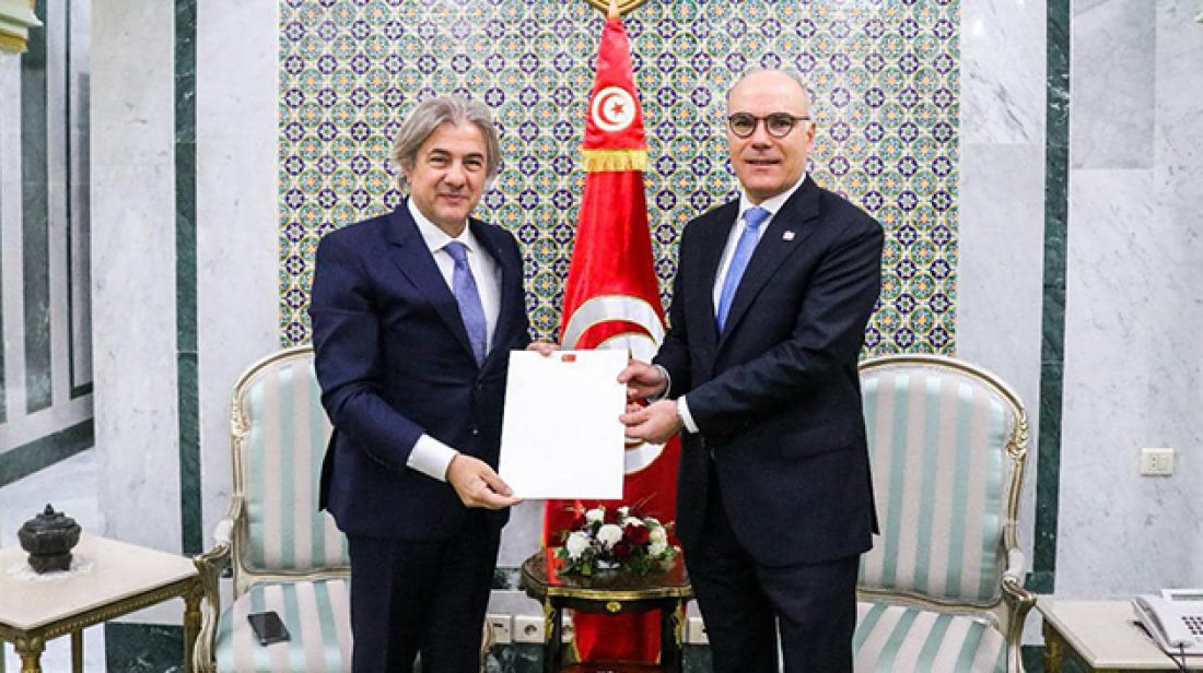وزير الخارجية يتسلّم نسخة من أوراق اعتماد سفير تركيا الجديد